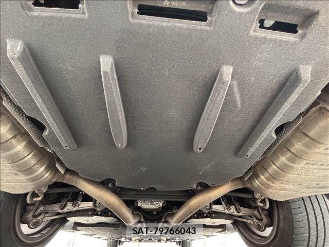 Lexus LS 2019-03 8366738-18