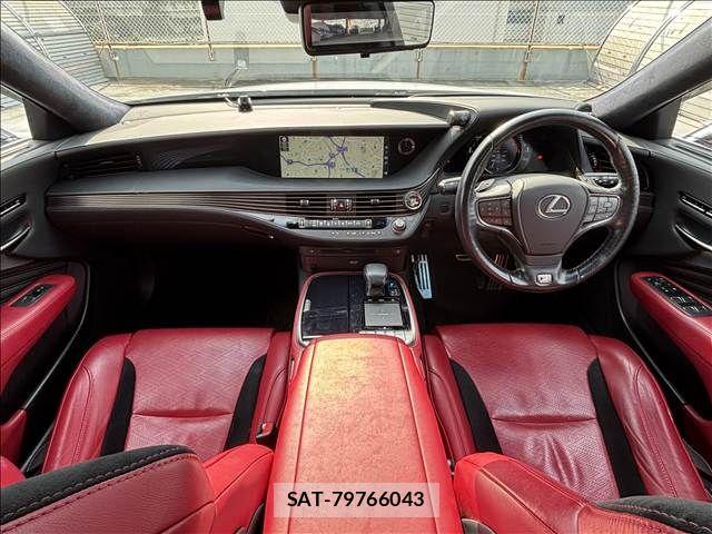 Lexus LS 2019-03 8366738-1