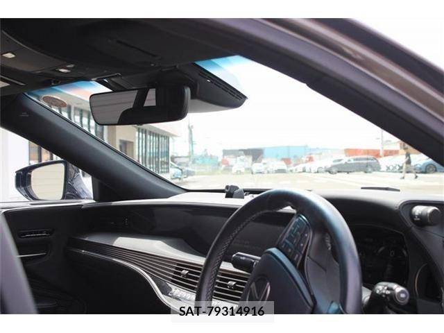Lexus LS 2019-10 8366739-24