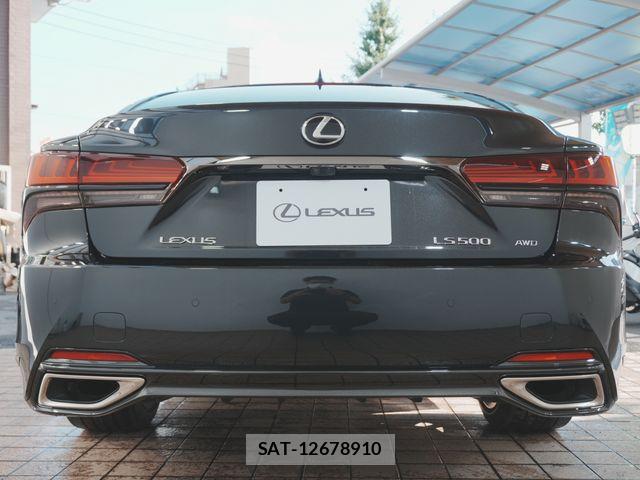 Lexus LS 2022-07 8366740-10