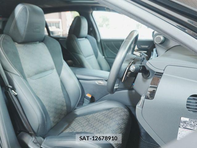 Lexus LS 2022-07 8366740-24