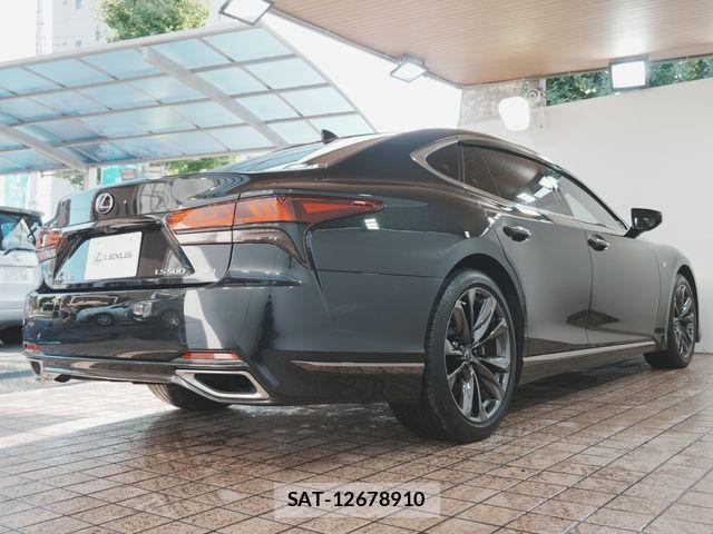 Lexus LS 2022-07 8366740-29