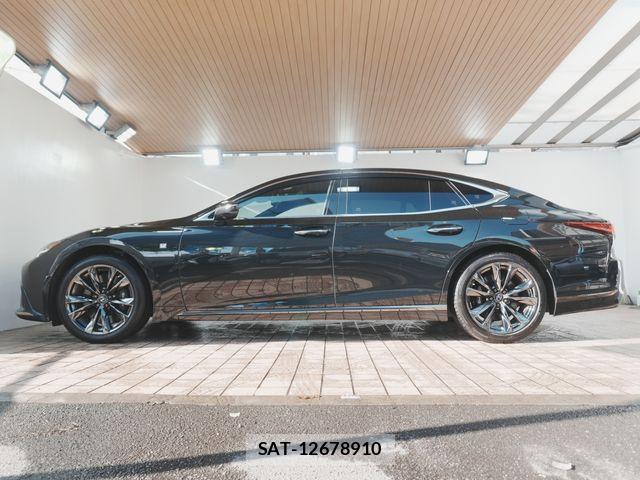 Lexus LS 2022-07 8366740-8