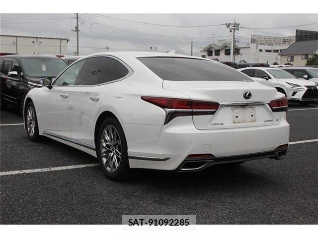 Lexus LS 2020-03 8413292-12