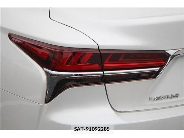 Lexus LS 2020-03 8413292-26