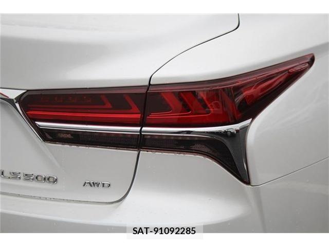 Lexus LS 2020-03 8413292-27