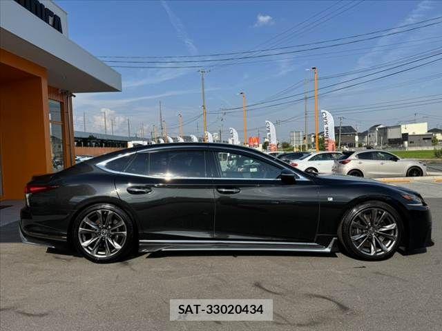 Lexus LS 2018-06 8562449-10