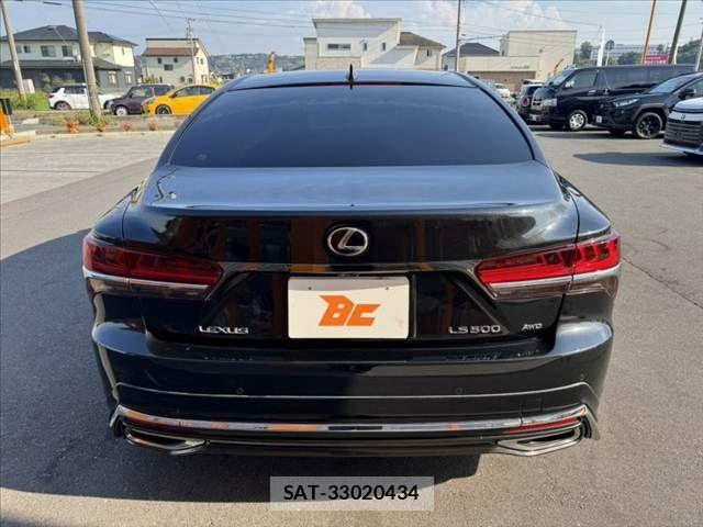 Lexus LS 2018-06 8562449-13