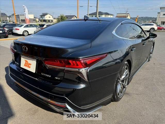 Lexus LS 2018-06 8562449-14