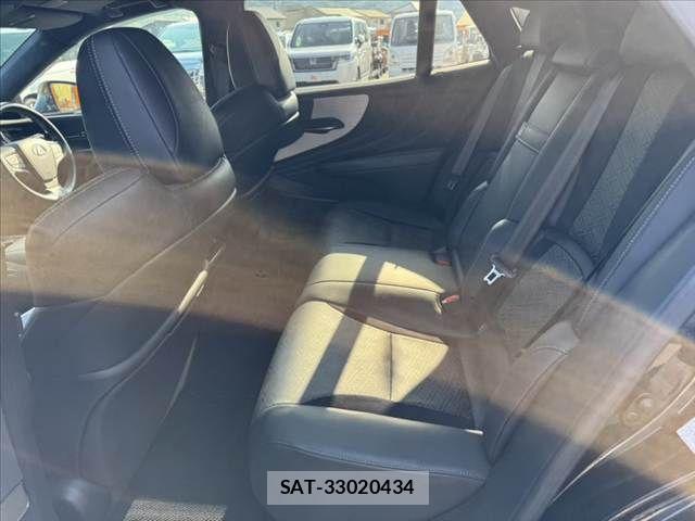 Lexus LS 2018-06 8562449-18