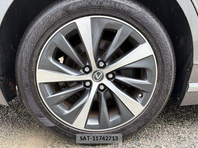 Lexus LS 2021-08 8829962-9
