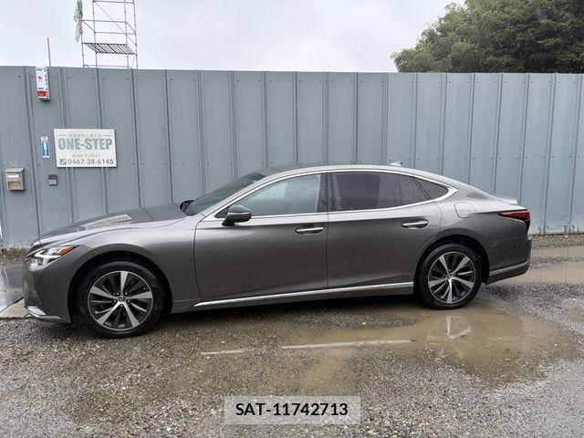 Lexus LS 2021-08 8829962-1