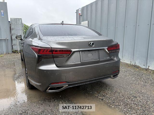 Lexus LS 2021-08 8829962-2