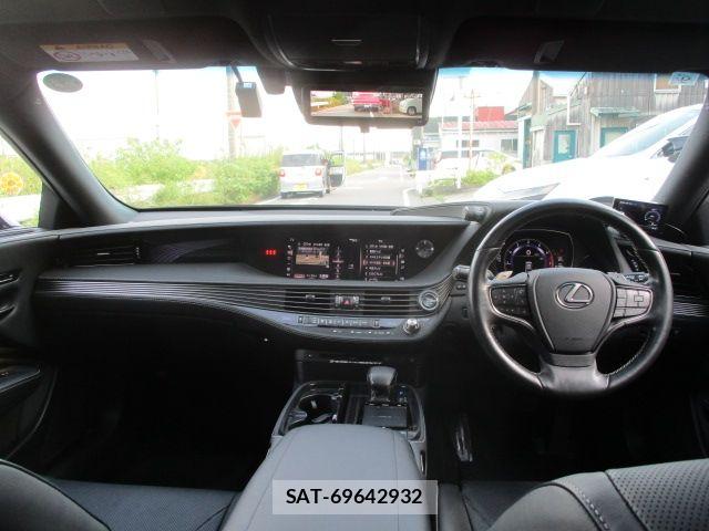 Lexus LS 2019-09 8829963-12