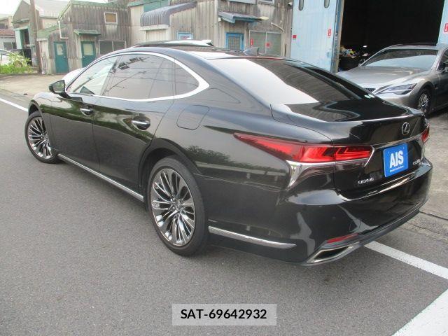 Lexus LS 2019-09 8829963-2