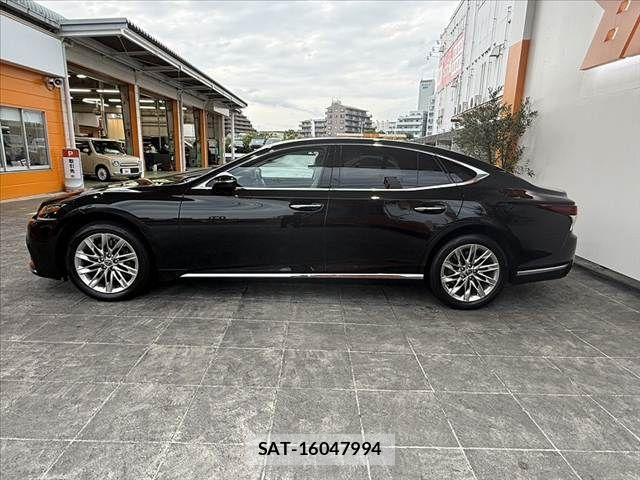 Lexus LS 2019-01 8849579-9