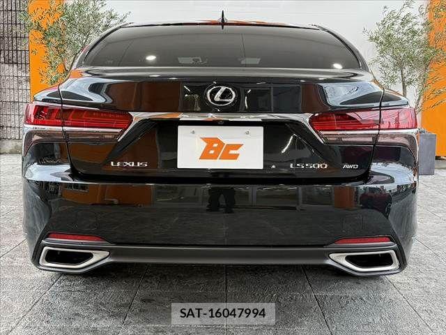 Lexus LS 2019-01 8849579-11