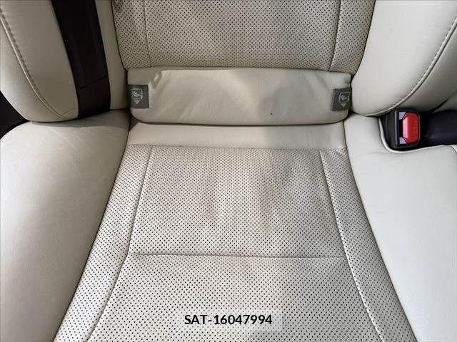 Lexus LS 2019-01 8849579-17