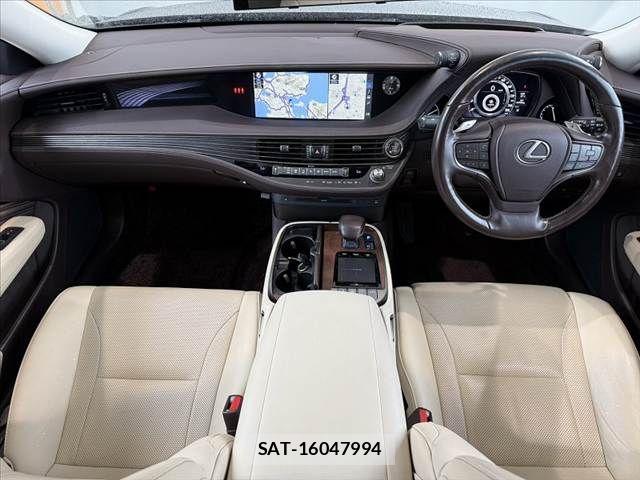 Lexus LS 2019-01 8849579-1