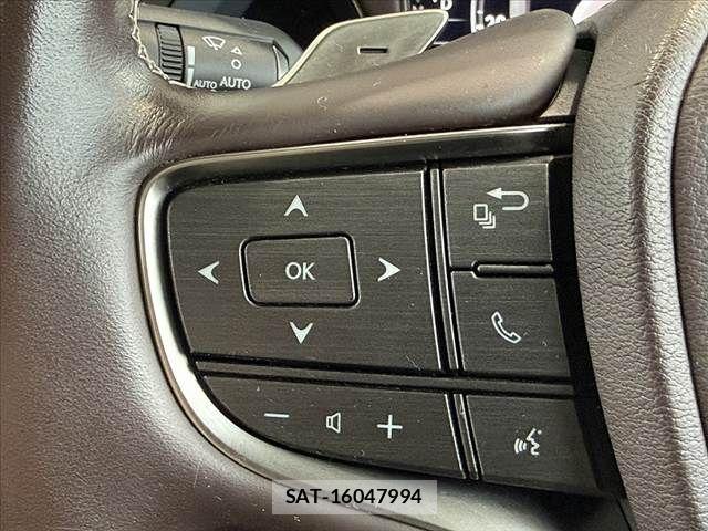 Lexus LS 2019-01 8849579-21