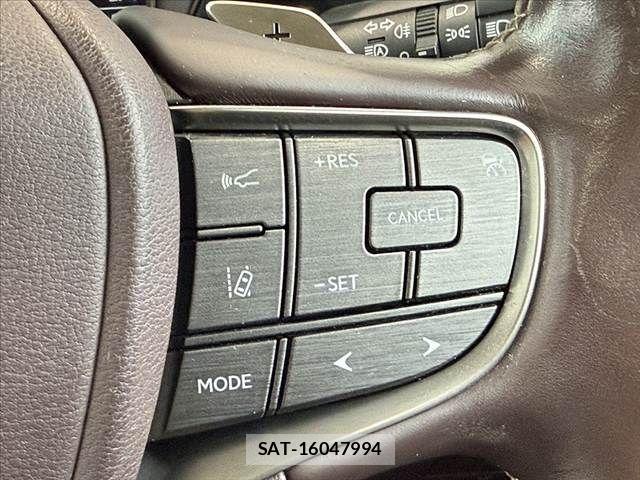 Lexus LS 2019-01 8849579-22