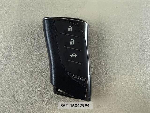 Lexus LS 2019-01 8849579-28