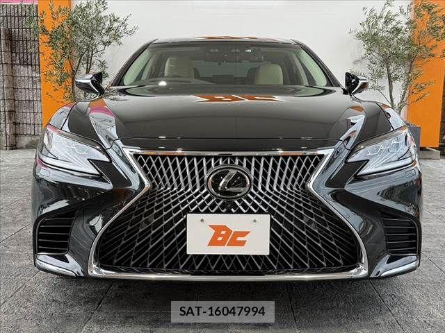 Lexus LS 2019-01 8849579-6