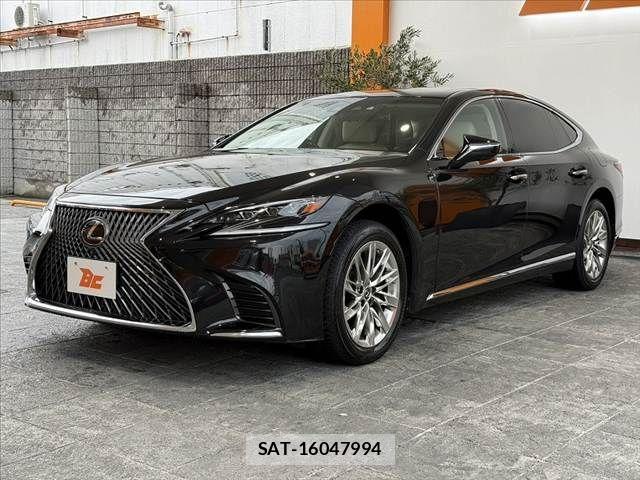 Lexus LS 2019-01 8849579-7
