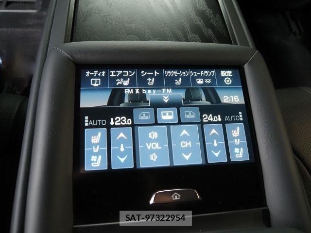 Lexus LS 2022-03 915913-14