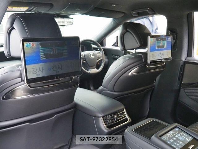Lexus LS 2022-03 915913-16
