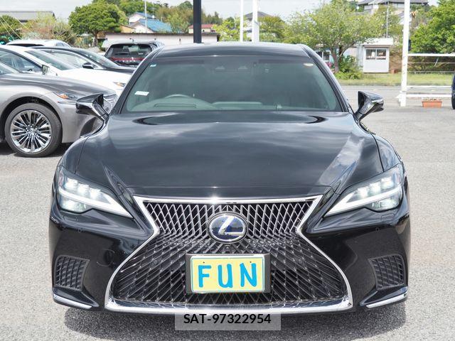 Lexus LS 2022-03 915913-1