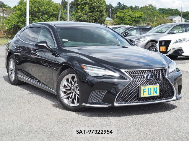 Lexus LS 2022-03 915913-2
