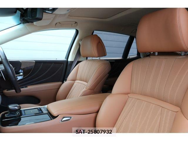 Lexus LS 2017-12 1826160-12