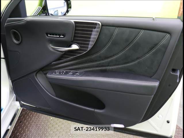 Lexus LS 2017-11 2486743-20