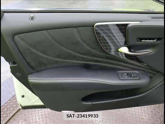 Lexus LS 2017-11 2486743-29