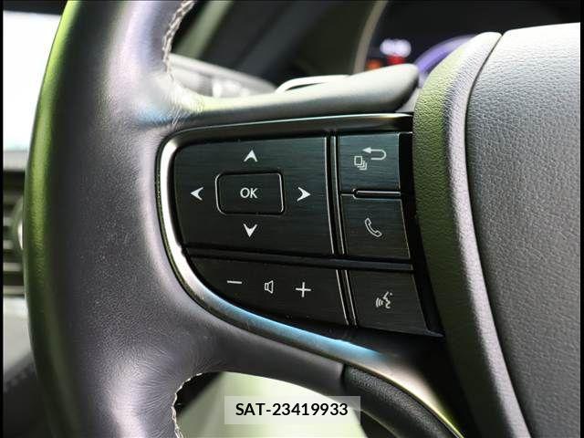 Lexus LS 2017-11 2486743-8