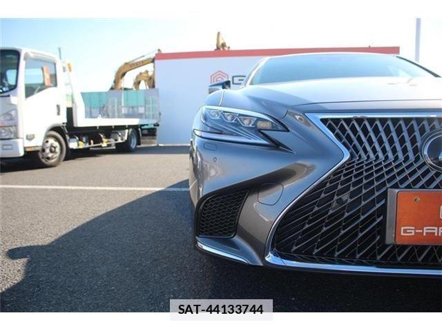 Lexus LS 2018-01 2962943-12