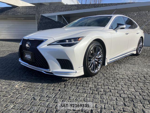 Lexus LS 2022-07 3377910-0
