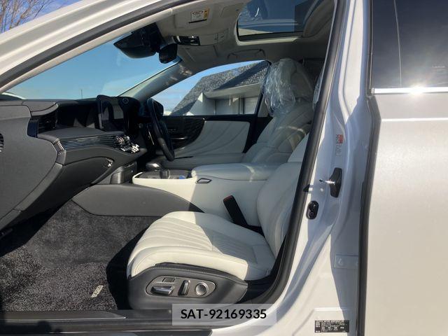 Lexus LS 2022-07 3377910-20