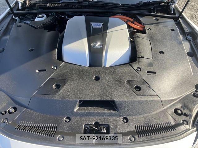 Lexus LS 2022-07 3377910-26