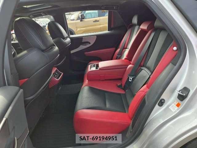 Lexus LS 2021-03 3674635-13