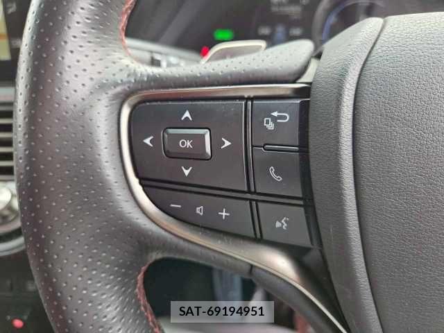 Lexus LS 2021-03 3674635-4