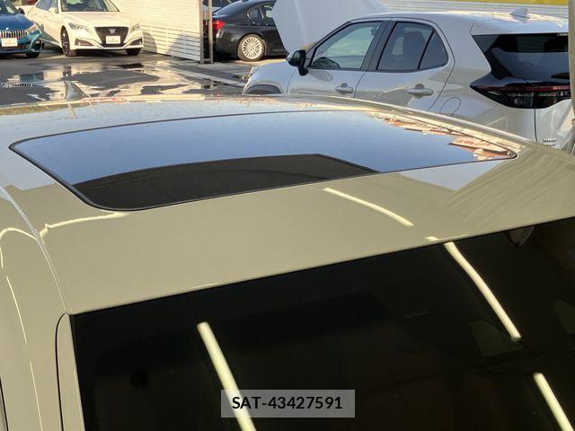 Lexus LS 2019-10 4421761-9