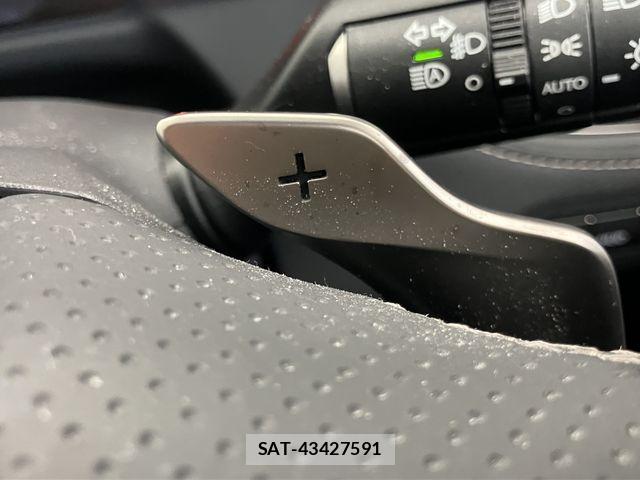 Lexus LS 2019-10 4421761-18