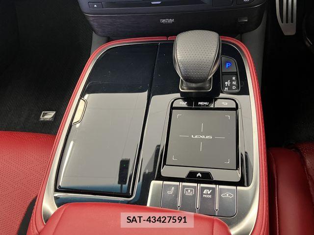Lexus LS 2019-10 4421761-29