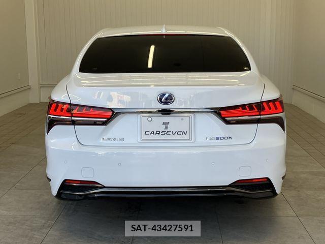 Lexus LS 2019-10 4421761-4