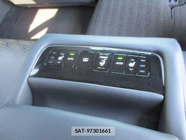 Lexus LS 2017-10 4595498-9