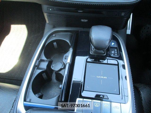 Lexus LS 2017-10 4595498-19