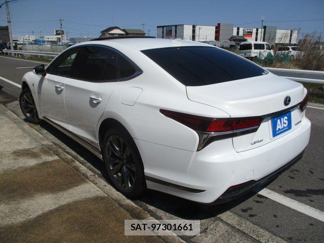 Lexus LS 2017-10 4595498-2
