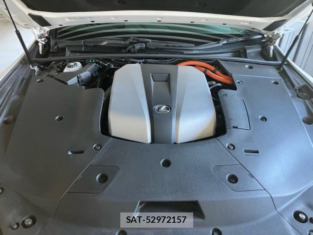 Lexus LS 2023-11 4755035-27